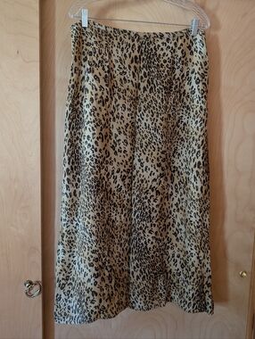 Valerie Stevens Leopard Print Silk Midi Skirt